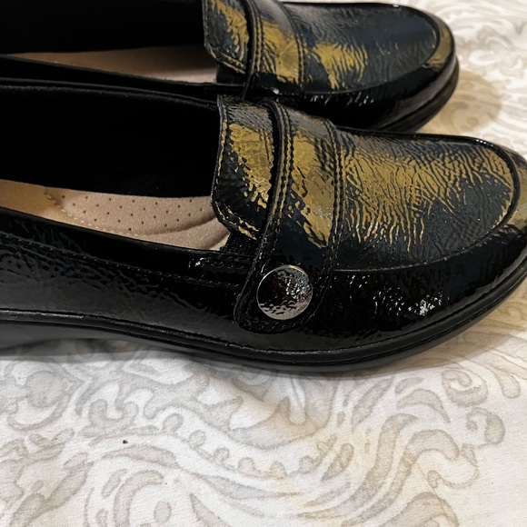 Clarks Black Shoes - Picture 5 of 5